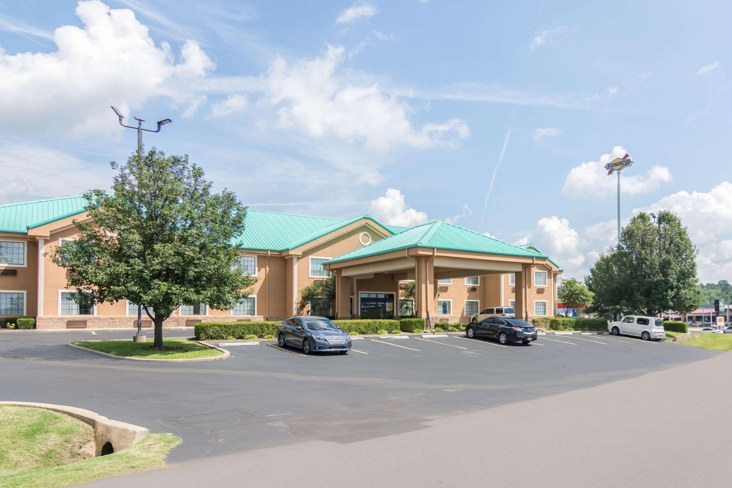 Quality Inn & Suites Of Alma - Northeast From Fort Smith Exteriér fotografie